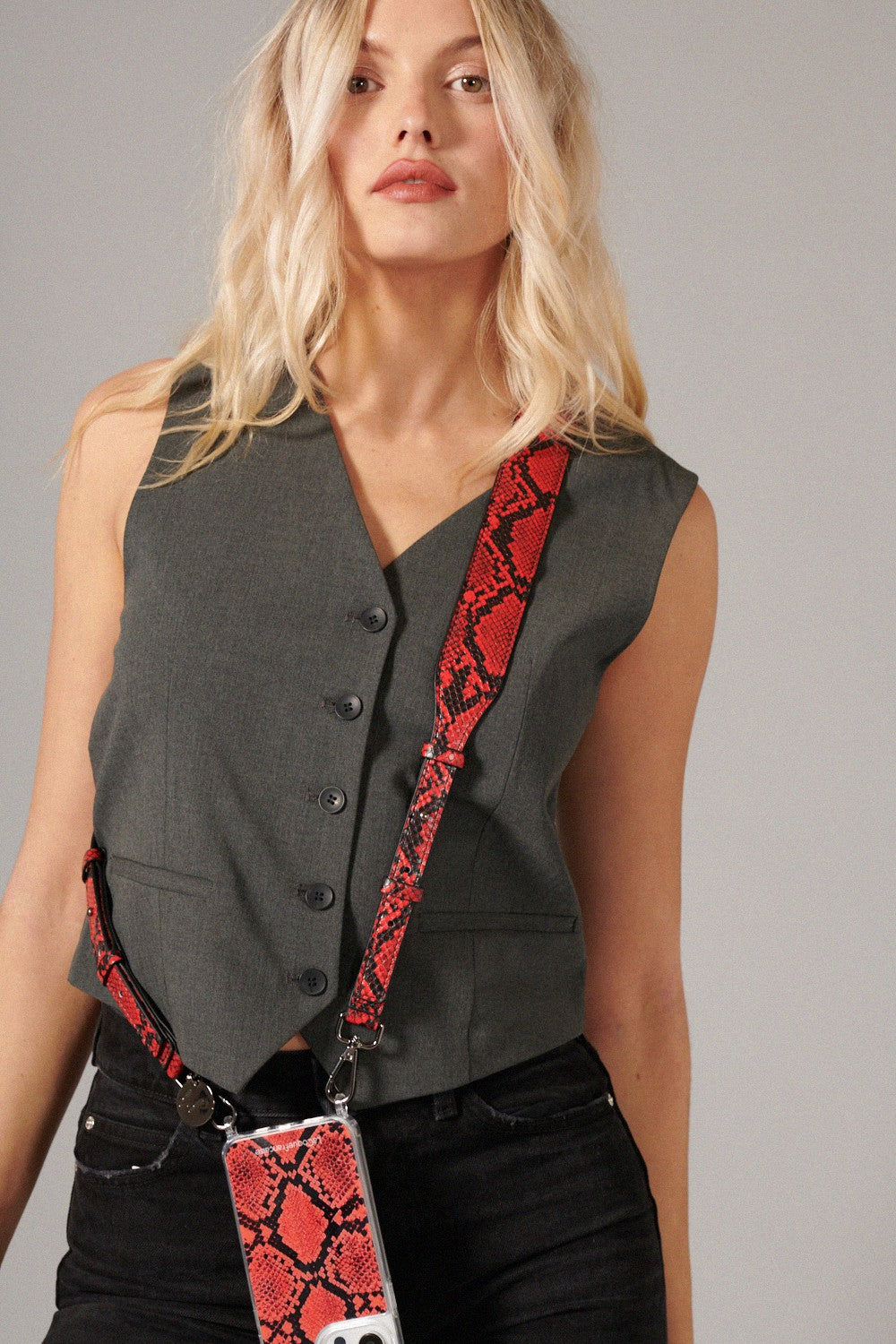 Nora Red Long Chain 120 cm