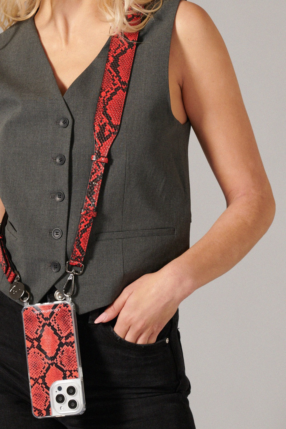 Nora Red Long Chain 120 cm