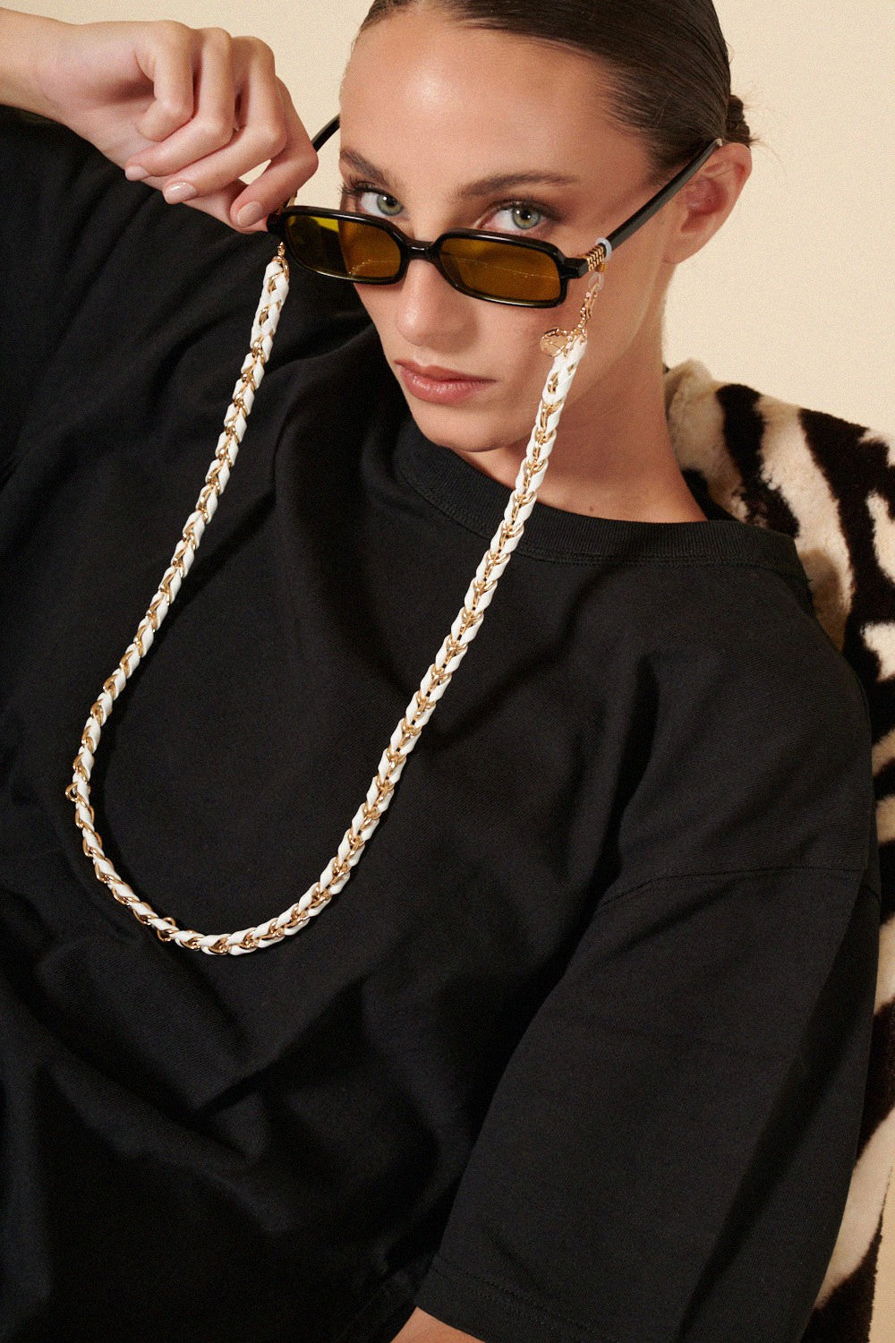 Lou White Eyeglass Chain Jewelry 72 cm