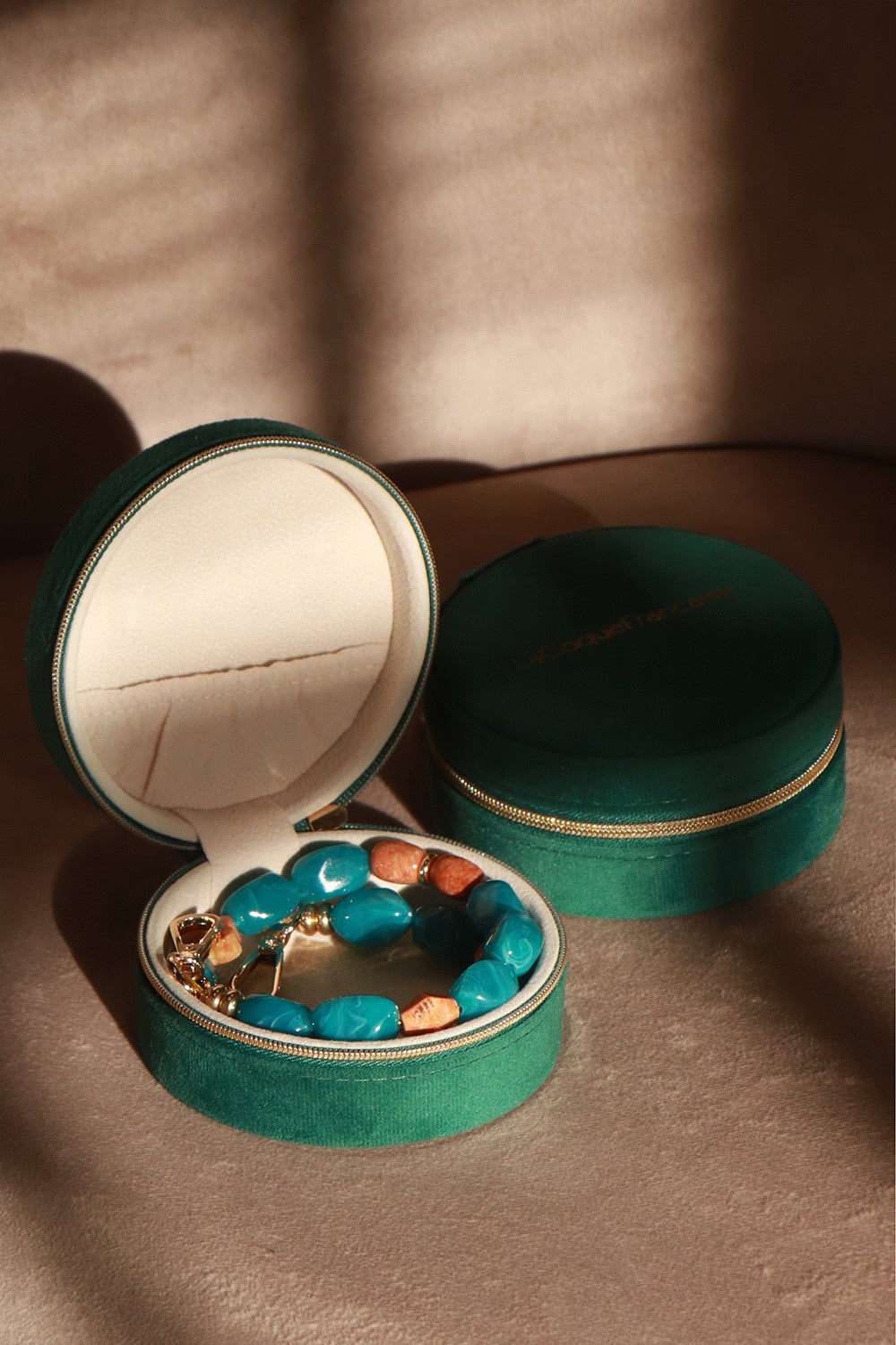 Chaine Courte Daya Bleu 40 cm