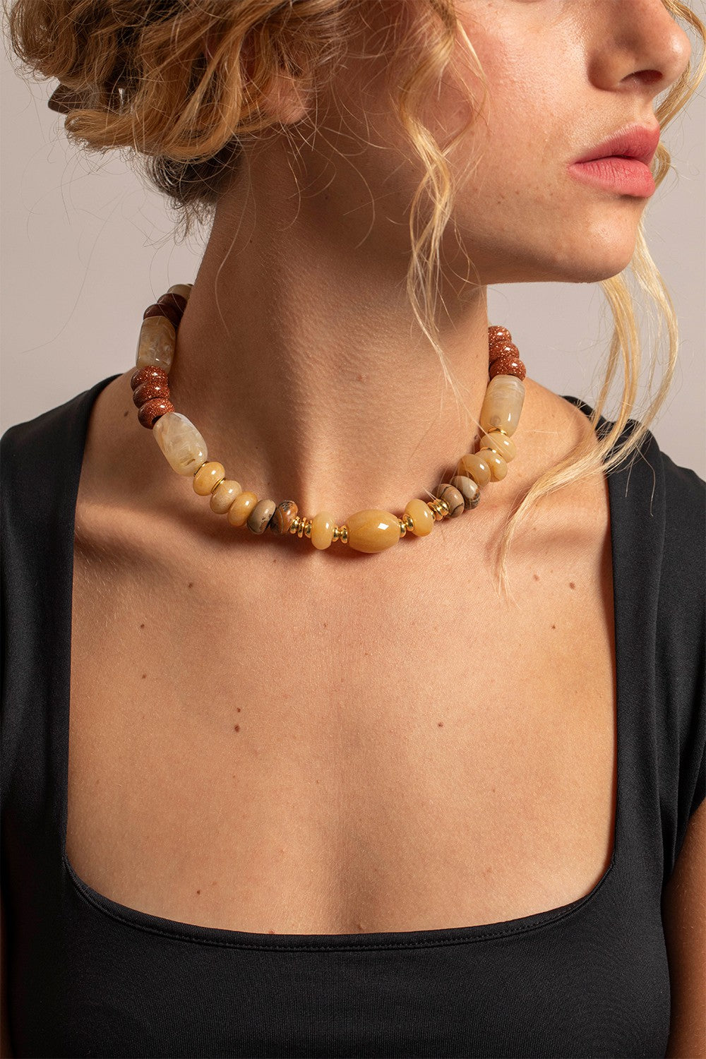 Chaine Courte Dolly Beige 40 cm