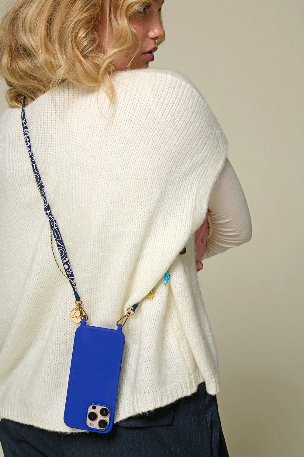 Chaine Longue Laia Bleu 120 cm