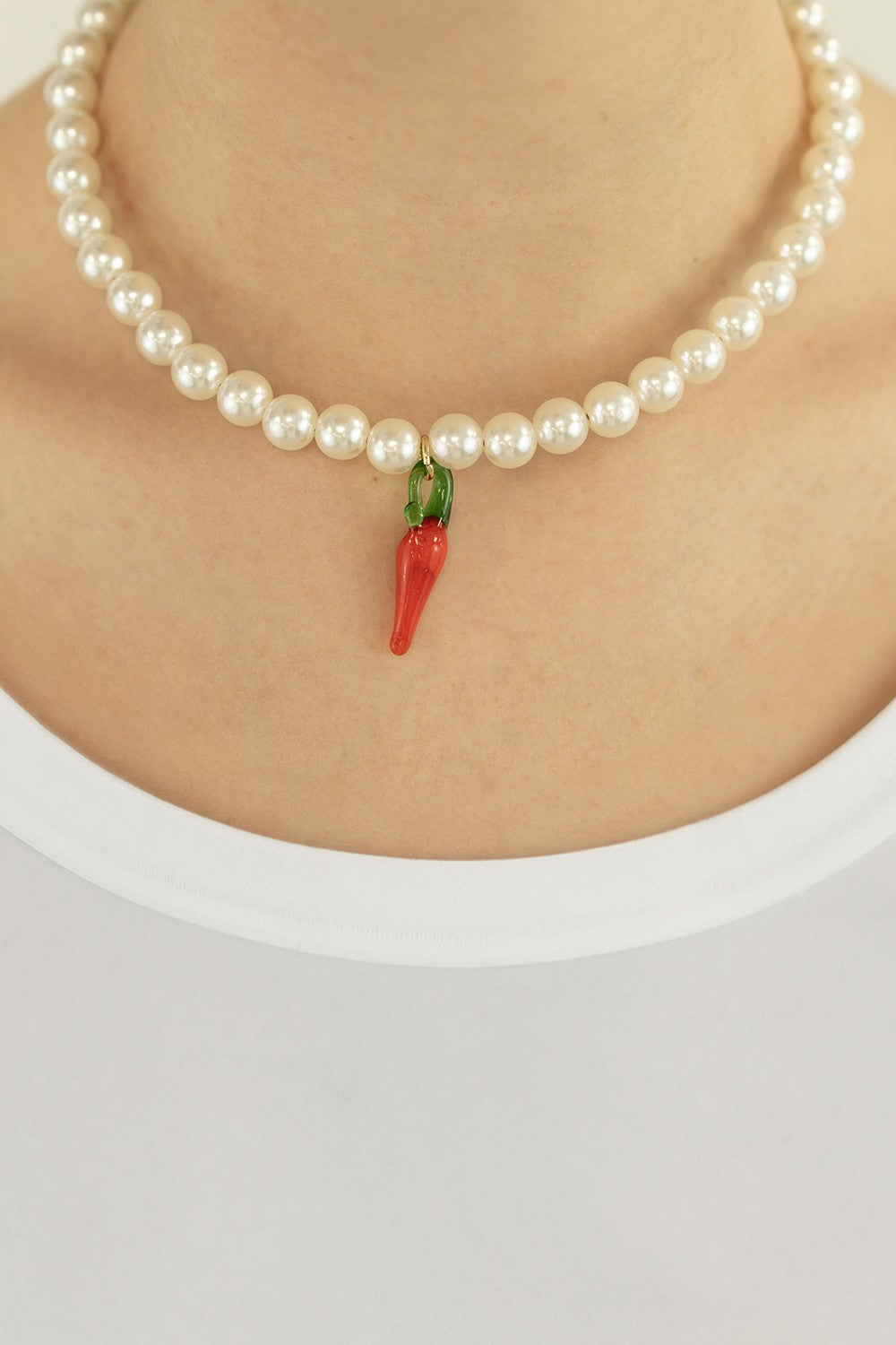 Damita White Necklace Jewelry 40 cm