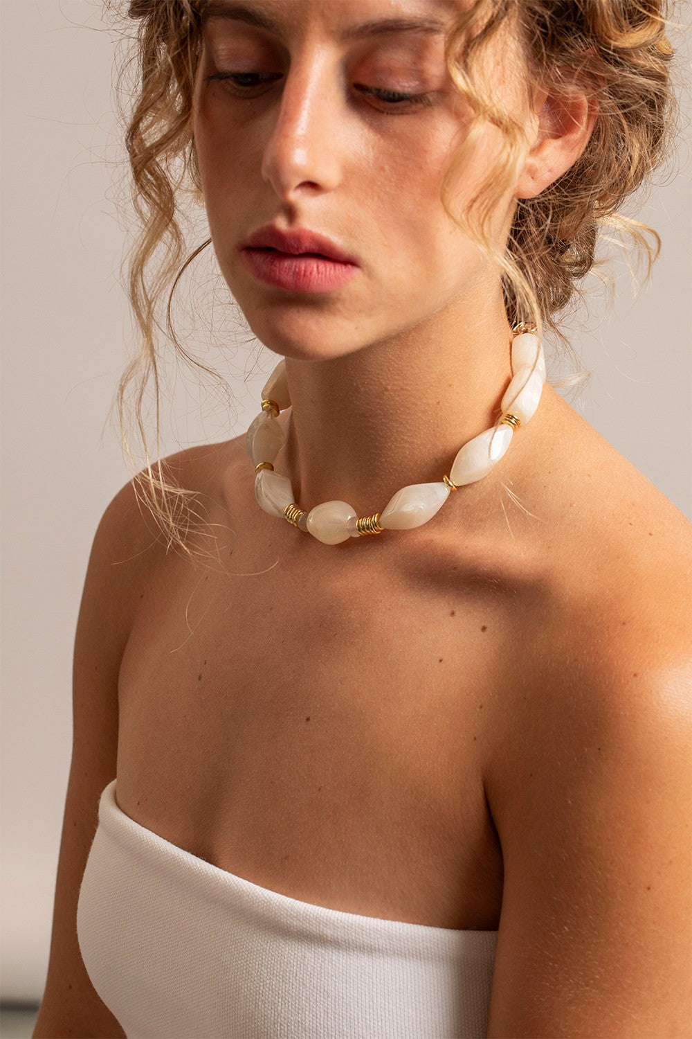 Chaine Courte Lorelei Beige 40 cm