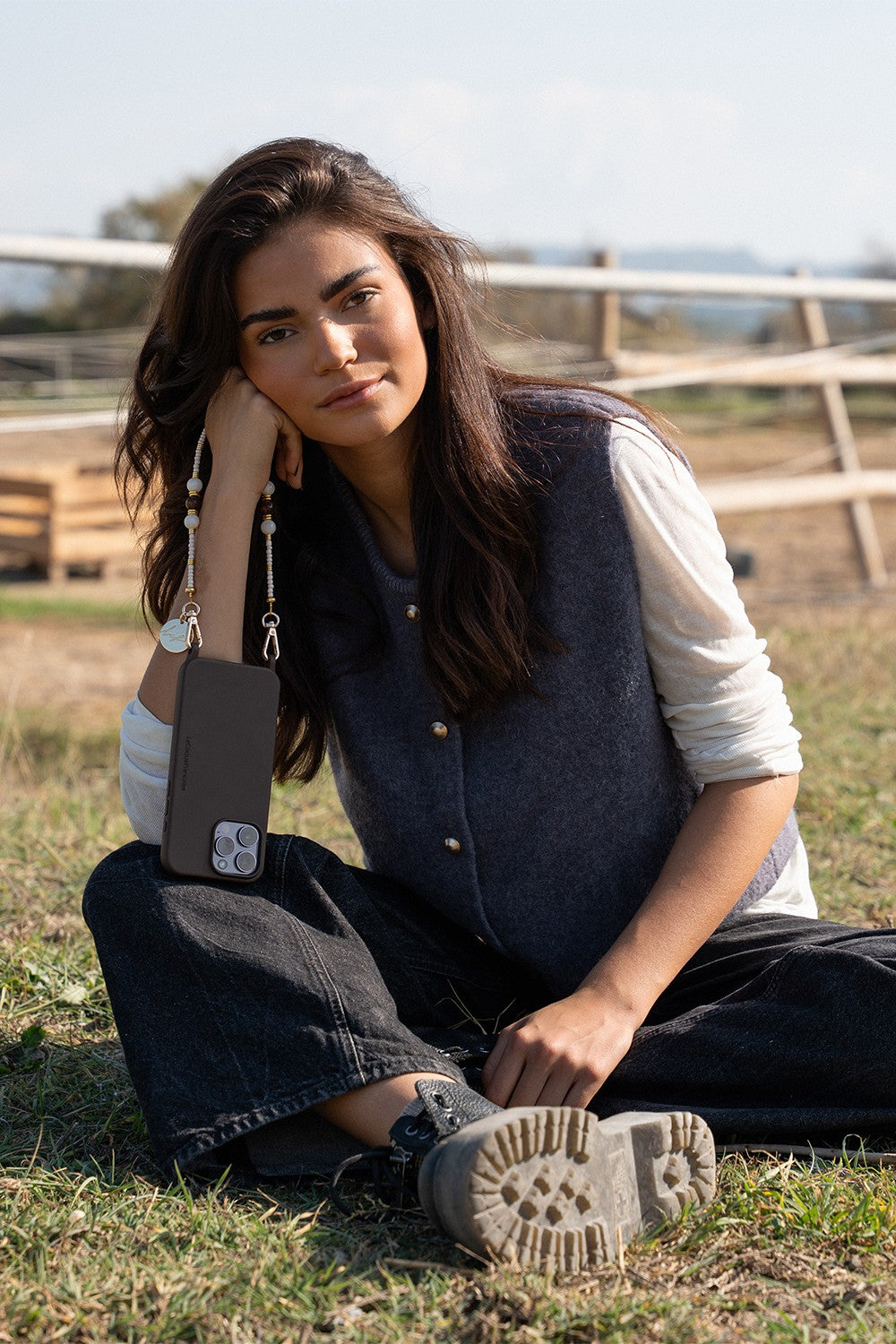 Short Chain Iris Beige 40 cm