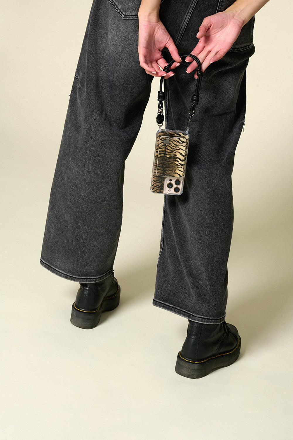 Nolan Black Short Chain 40 cm